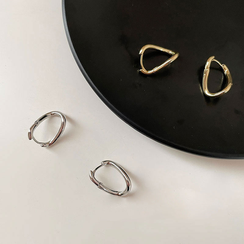 Design Hoop Female Ear Simple Light Earrings
