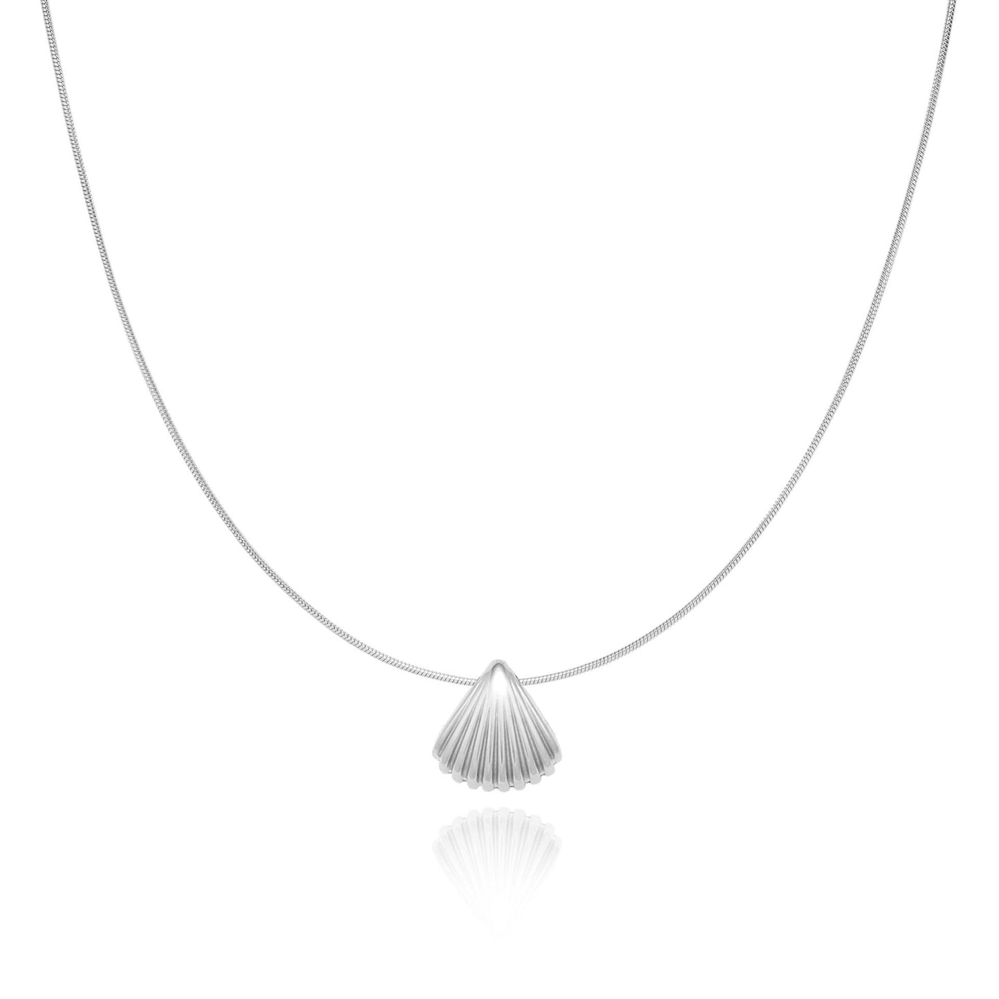 Ocean Style Short Chain Fan-shaped Shell Snake Bone Necklaces