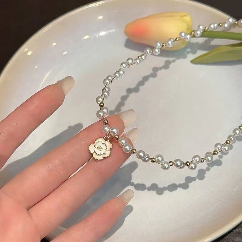 Light Luxury Minority Female Camellia Pearl Necklaces
