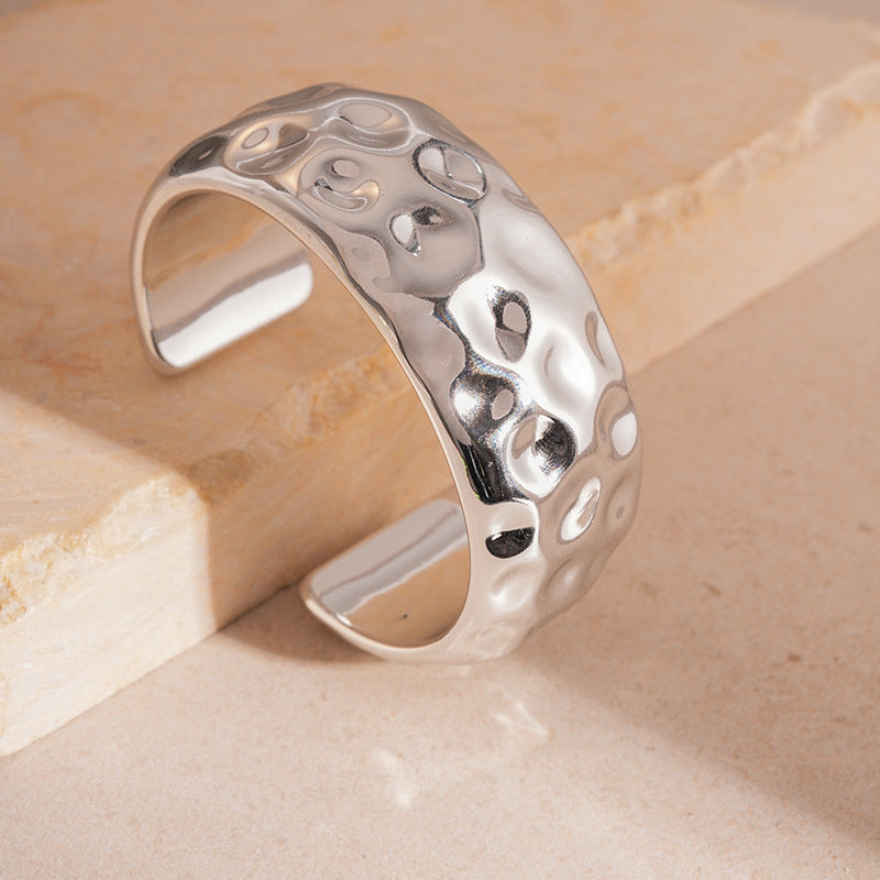 Women's Simple Personalized Open-ended High-grade Hammer Pattern Bracelet