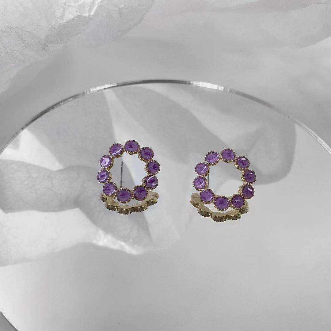 High-grade Female Niche Vintage Pearl Flower Elegant Earrings