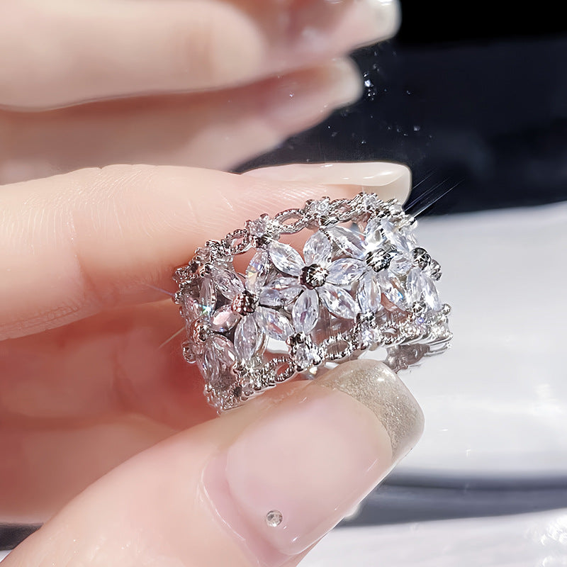 Shiny Refined Zircon Style Light Luxury Rings