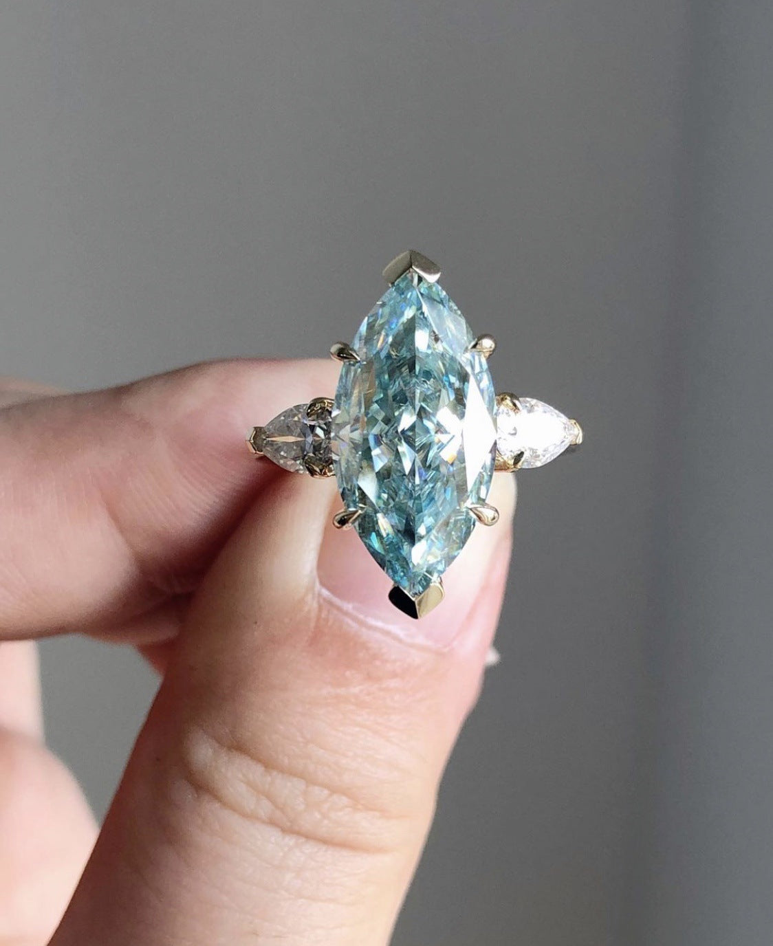 Popular Blue-green Horse Eye Zircon Pear-shaped Fashionable Rings