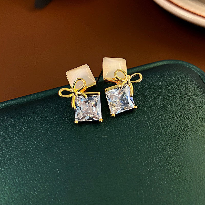 Lux Fashion Micro Inlaid Zircon Butterfly Long Earrings