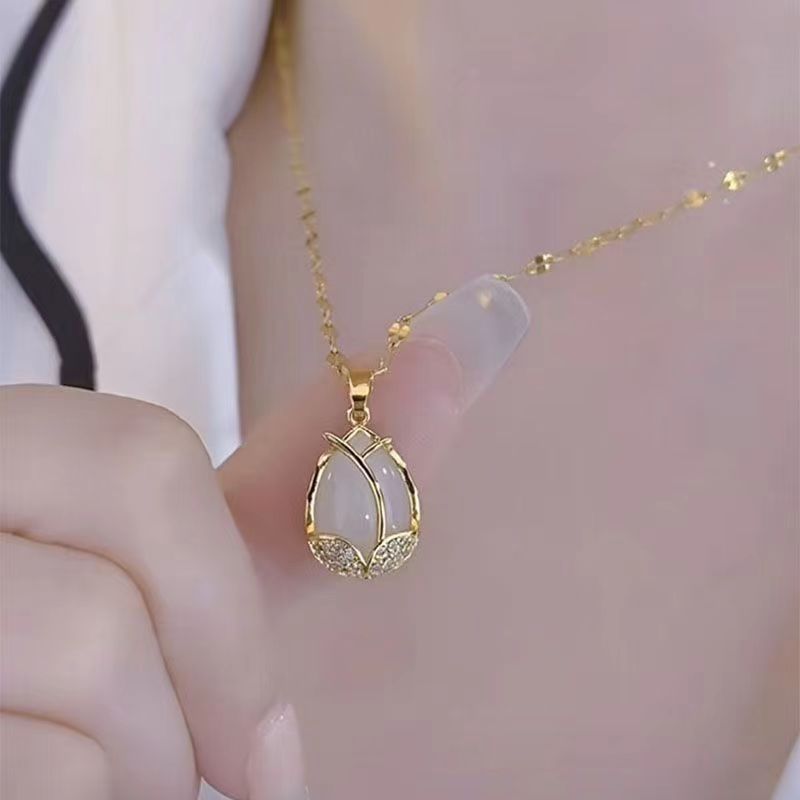 Light Luxury Minority Design Tulip Clavicle Necklaces