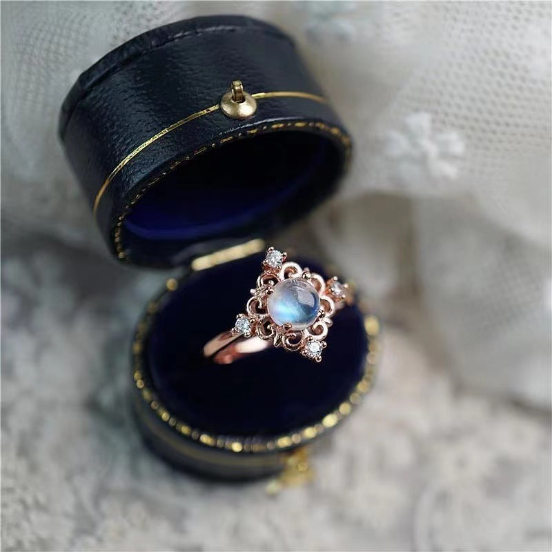 Female Rhombus Lace Vintage Court Style Rings