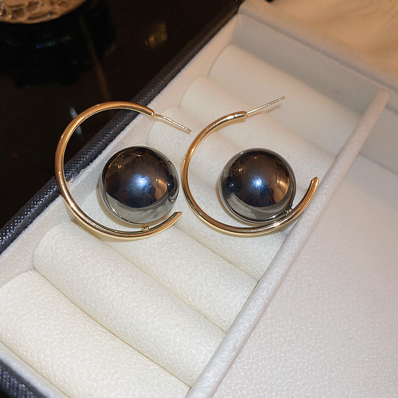 Women's Needle Shaped Metal Eardrop Design Fashion Earrings