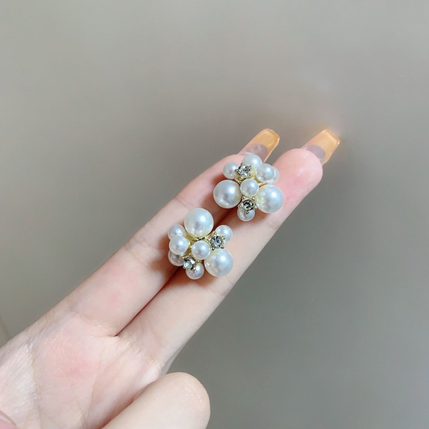 Women's High-grade Versatile Delicate Ear Trendy Niche Stud Earrings