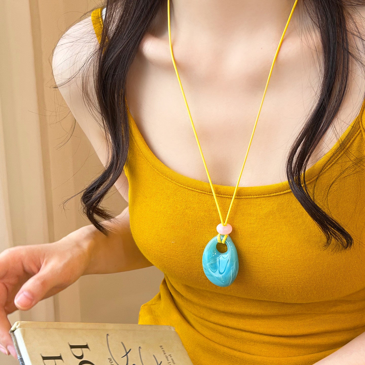 Women's Blooming Hollow Trapezoidal Long Design High-grade Sweater Pendant