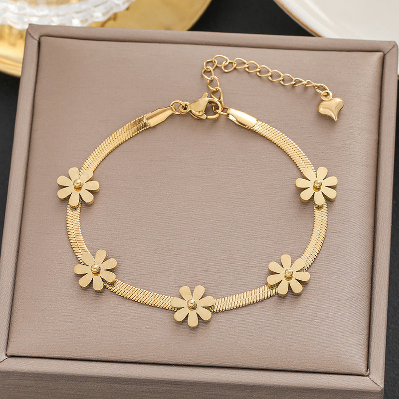 Women's Street Cool Hip Hop Five Little Daisy Blade Bracelets
