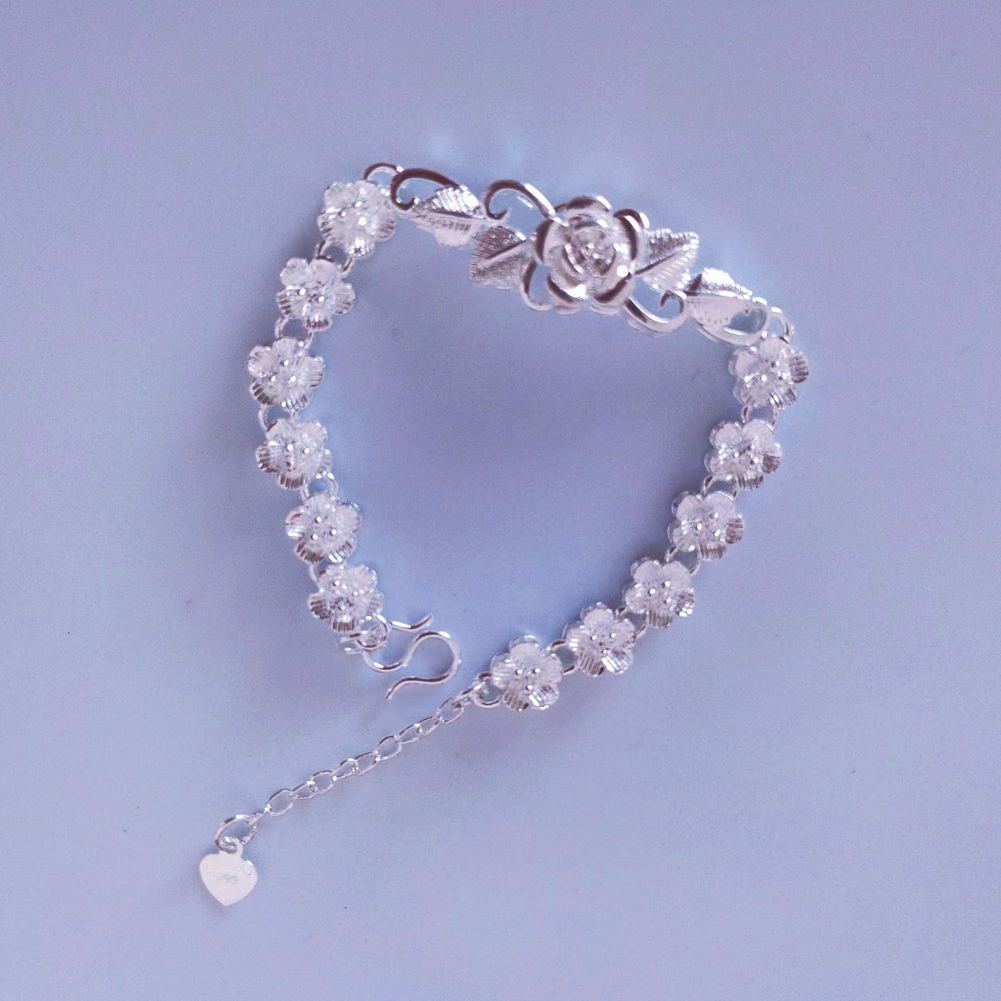 Sier-plated Hollow Exquisite Female Copper Alloy Bracelets