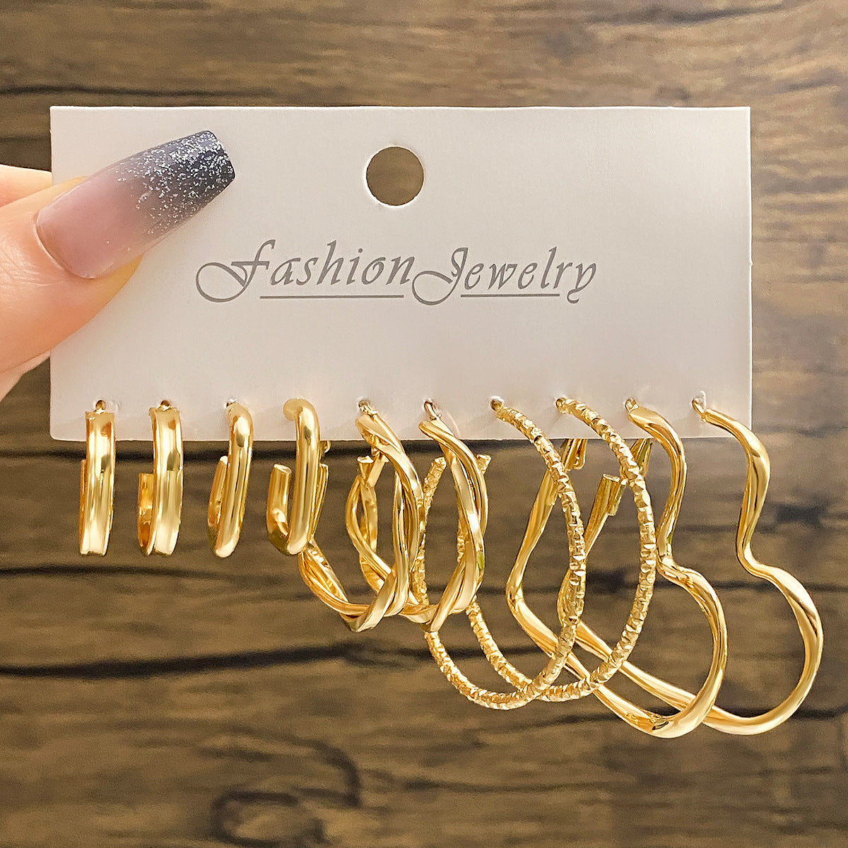 Frosted Gold Beating Twist Shaped Love Square Diamond Earrings