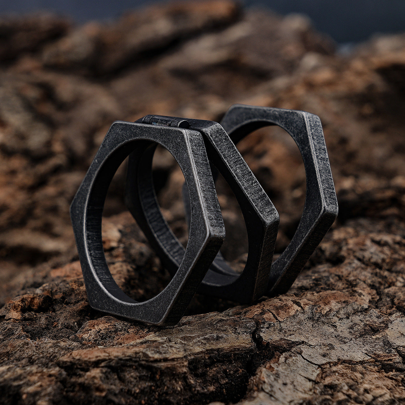 Men's Retro Titanium Steel Brass Knuckle Personality Rings