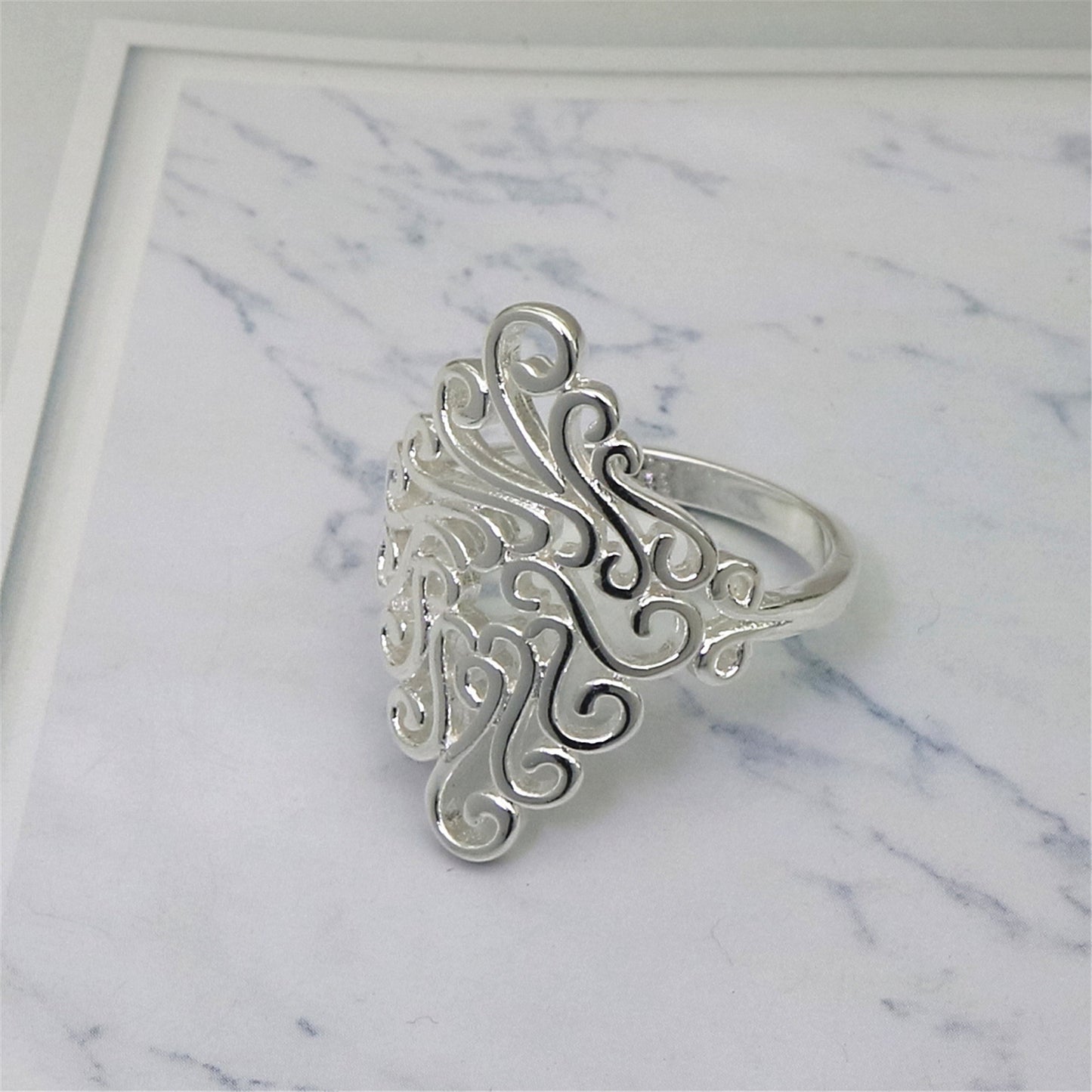 Flower Female Retro Pattern Exaggerated Popular Ring