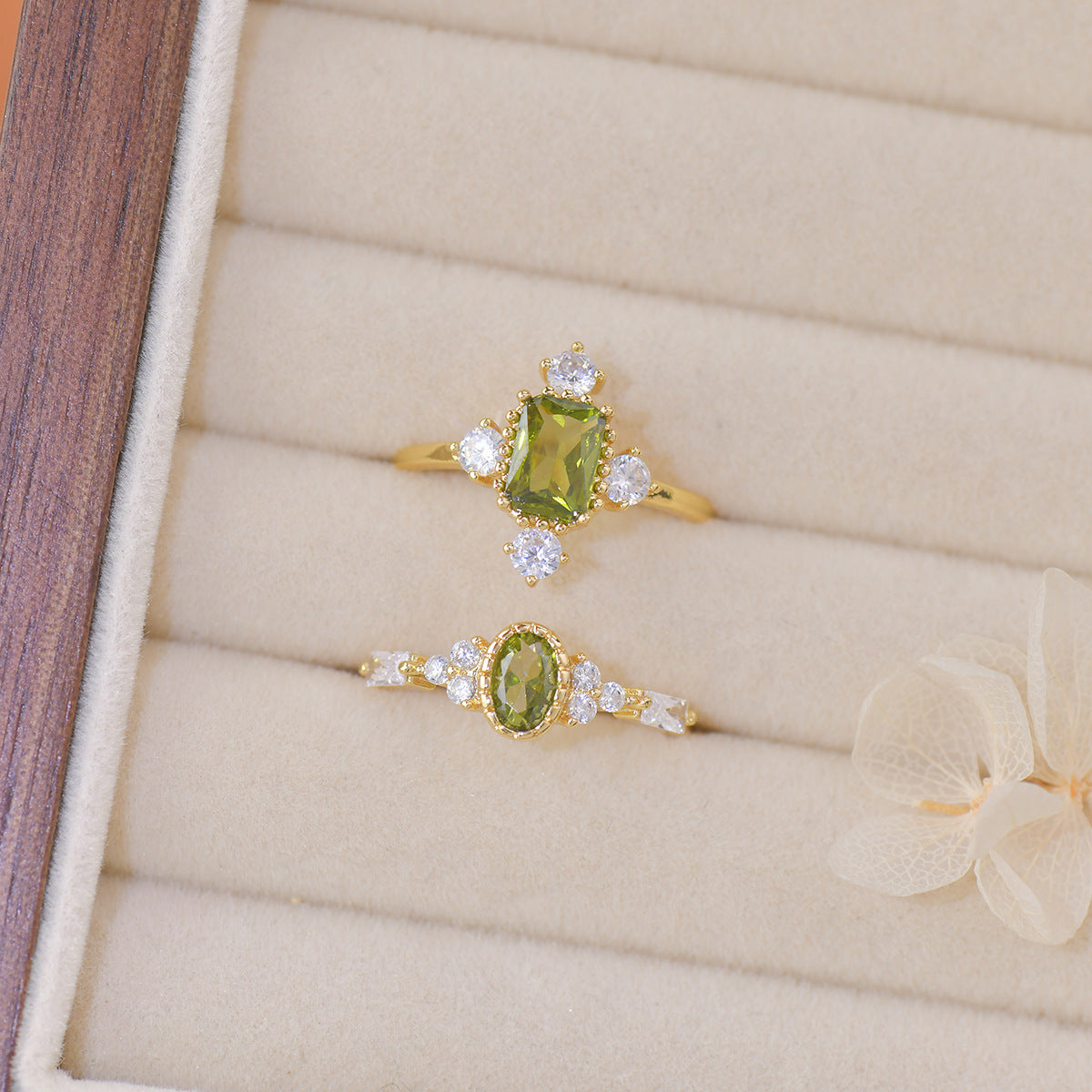Olive Green Zircon Light Luxury Fashion Rings