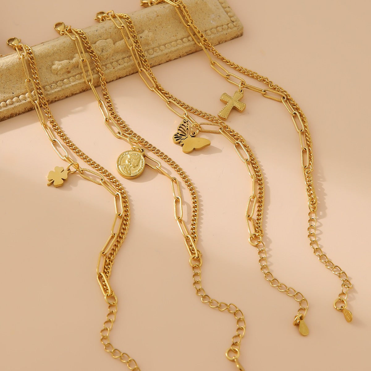 Women's Cross Shelf Queen Four Wild Grass Bracelets