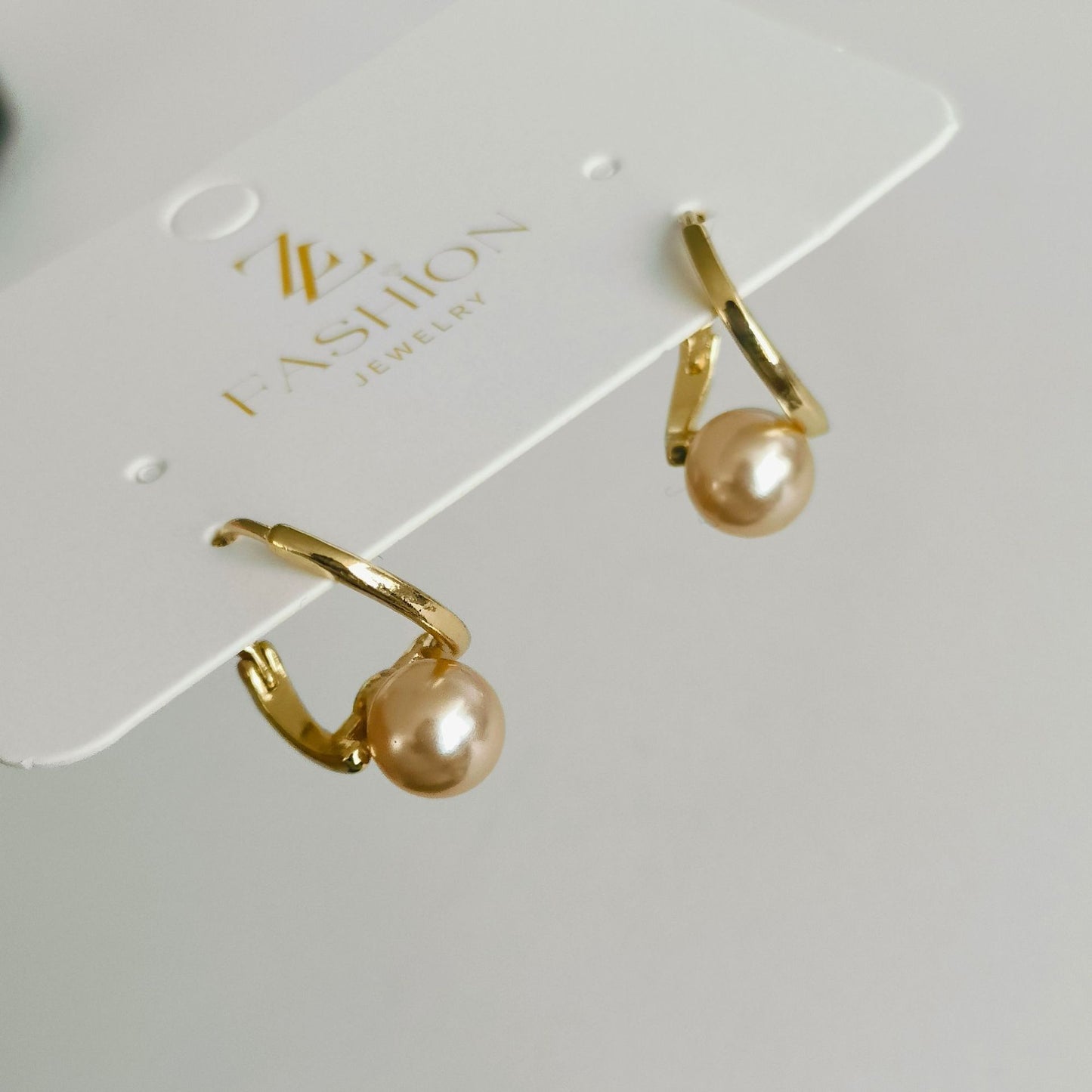 Pearl Ear Clip Elegant High-grade Beads Light Earrings