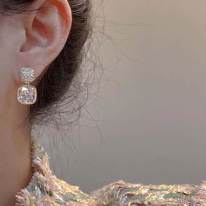 Sier Needle Simple Exquisite Square Zircon Light Luxury High-grade Earrings