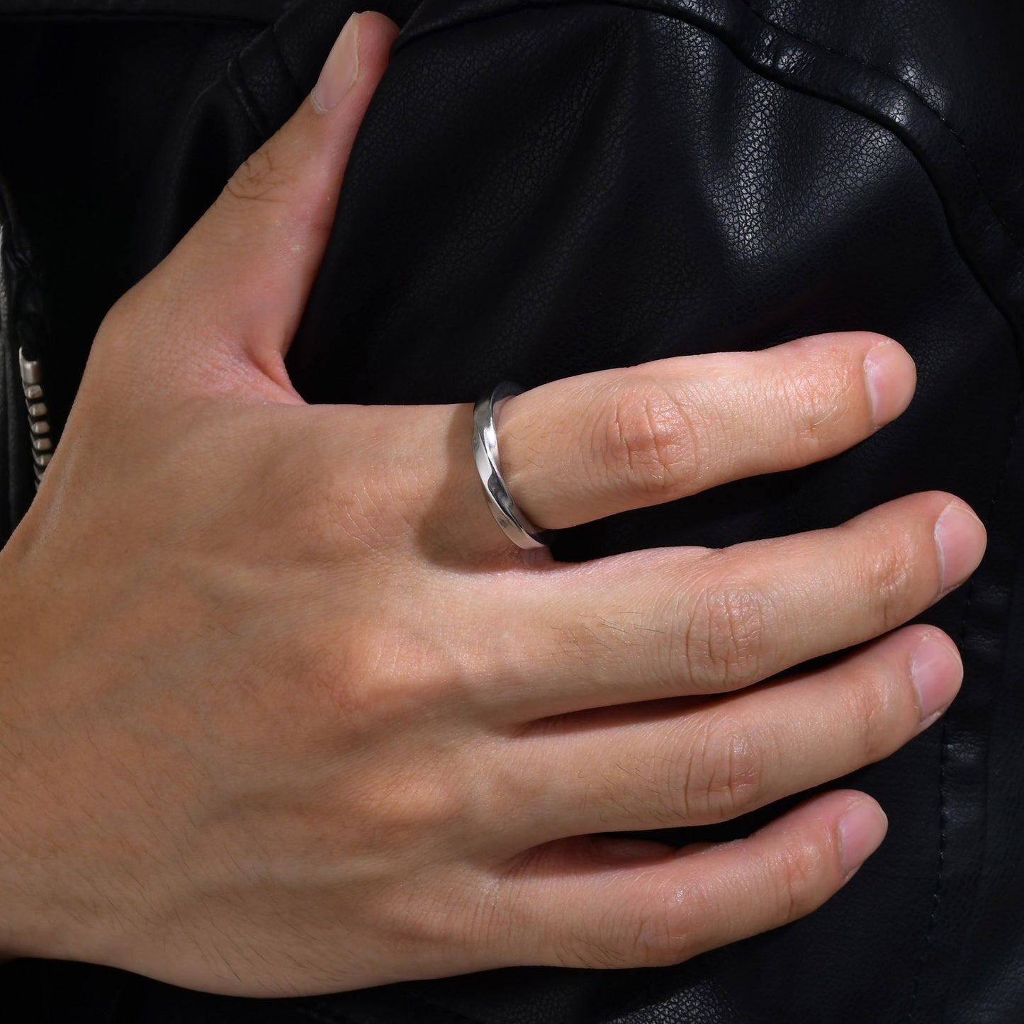 Men's Steel Mobius Black Simple Plain Fashion Rings