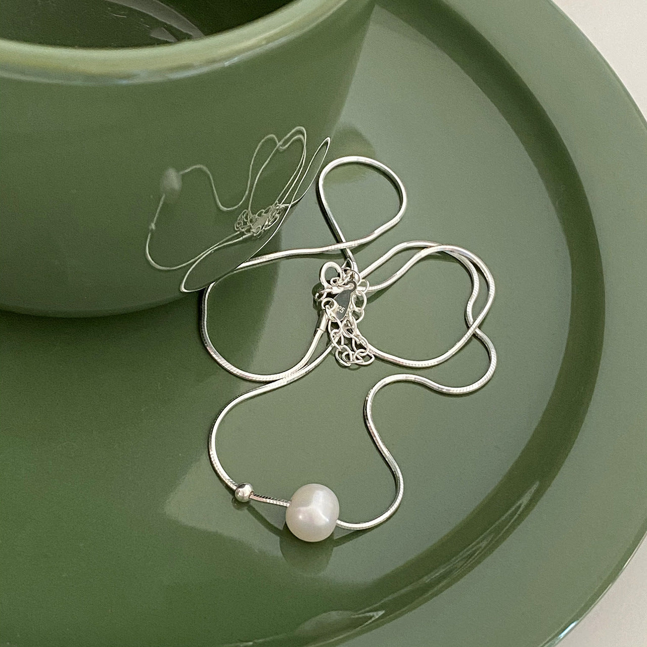 French Retro Freshwater Pearl Female Niche High-grade Necklaces