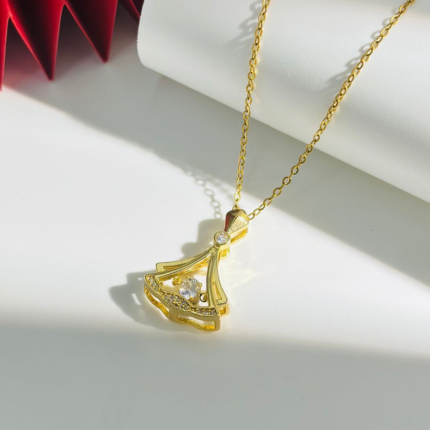Fan-shaped Titanium Steel Female Fashion Light Luxury Necklaces