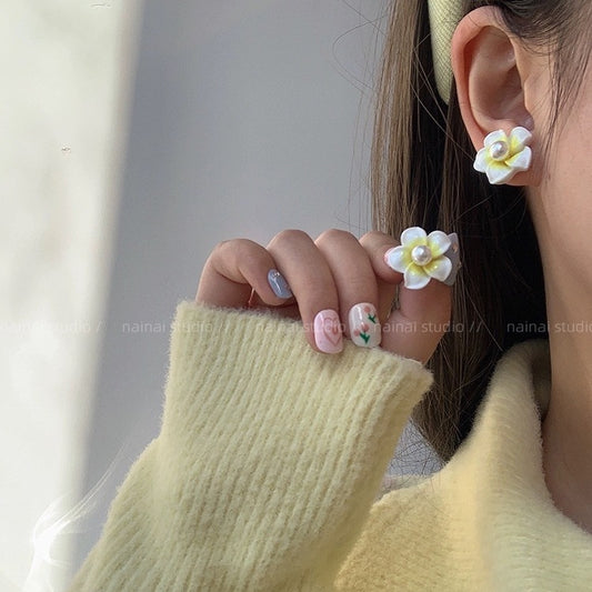 Fresh Pearl Flower Vacation Style Ear Earrings