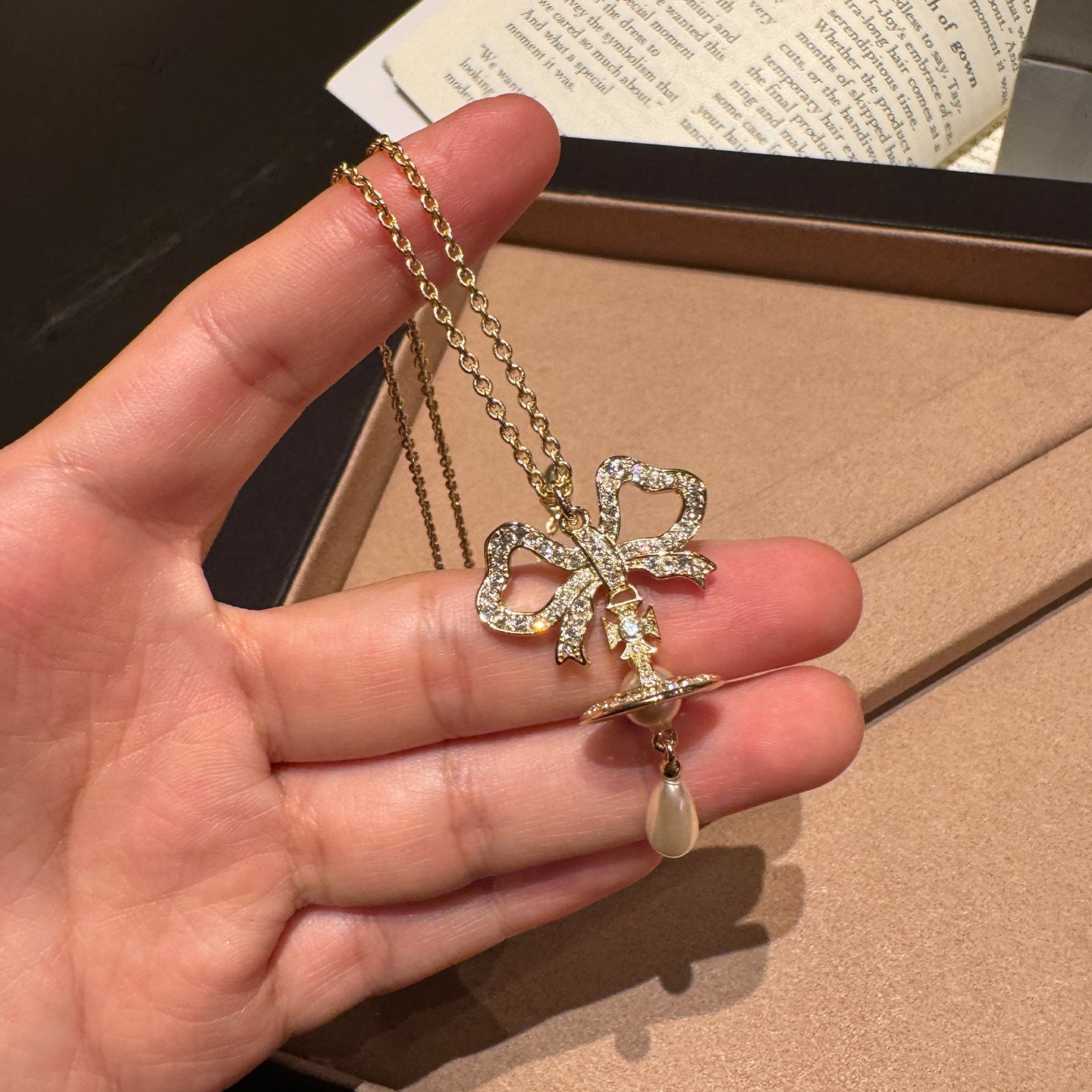 Chain Fine Inlaid Ribbon Water Drop Necklaces