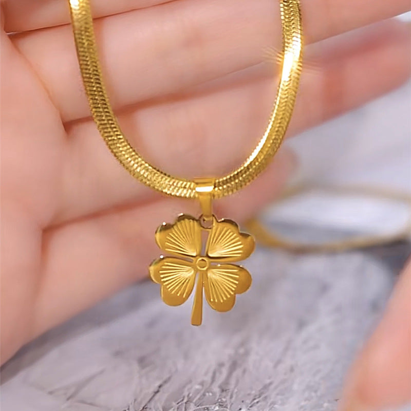 Luxury Minority Design Sense Four-leaf Flower Necklaces