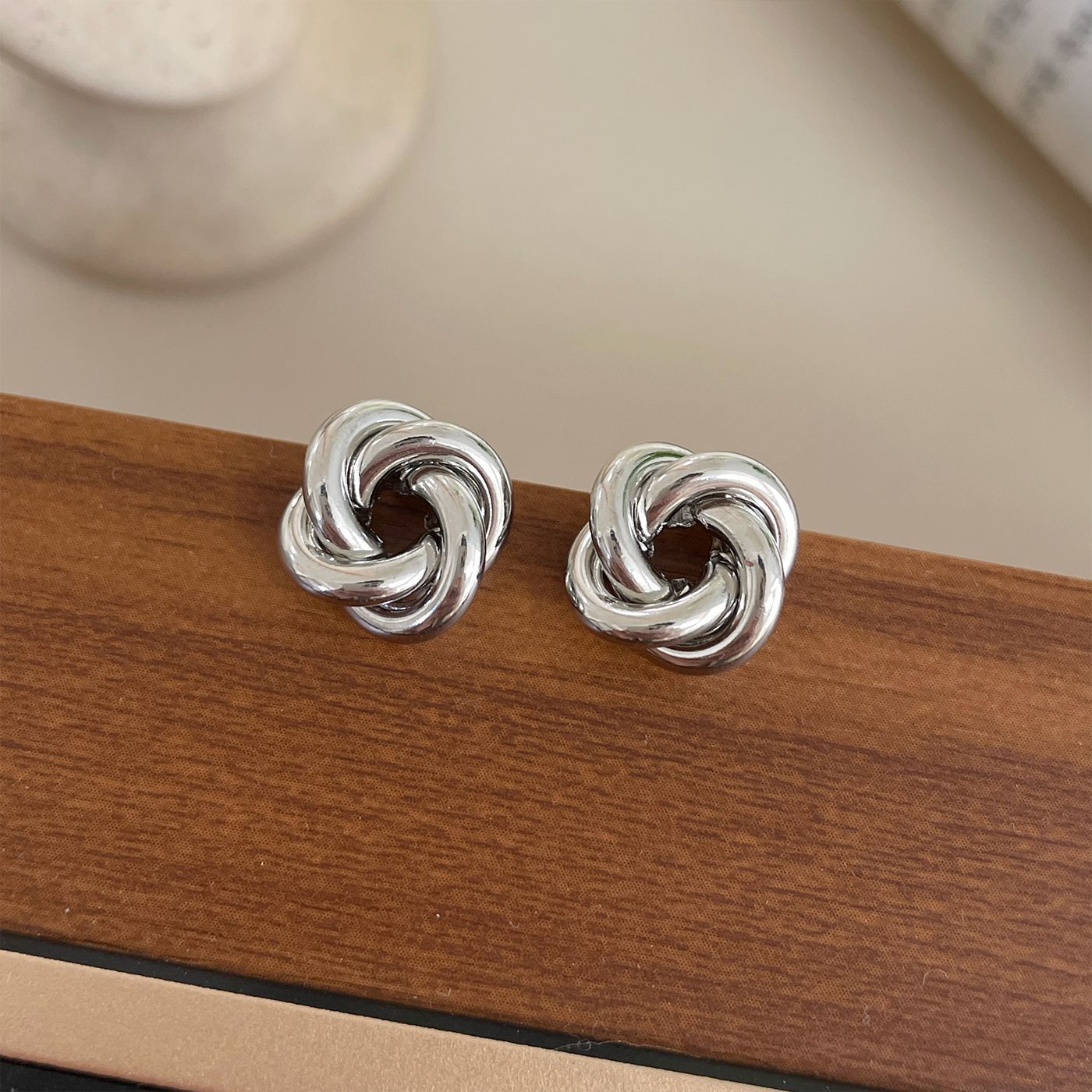 Women's Knot Circle Metal Sier Needle Cold High-grade Exquisite Earrings