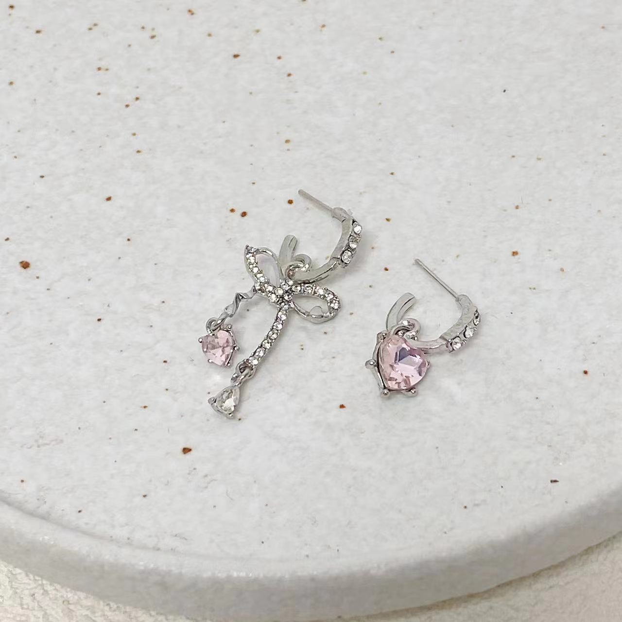 High-grade Female Niche Vintage Pearl Flower Elegant Earrings