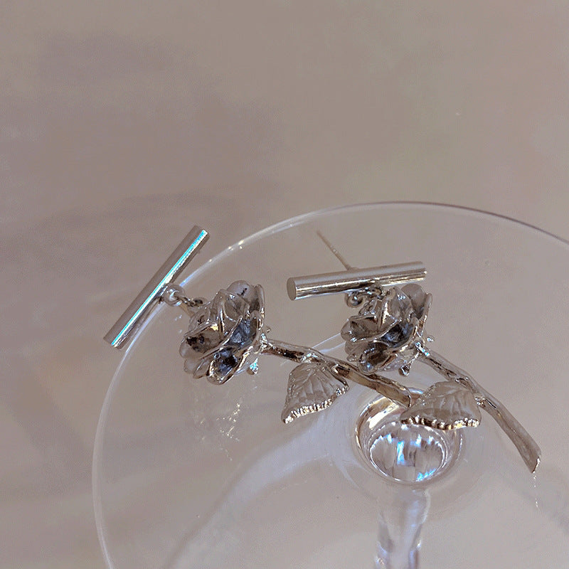 High-grade Female Niche Vintage Pearl Flower Elegant Earrings