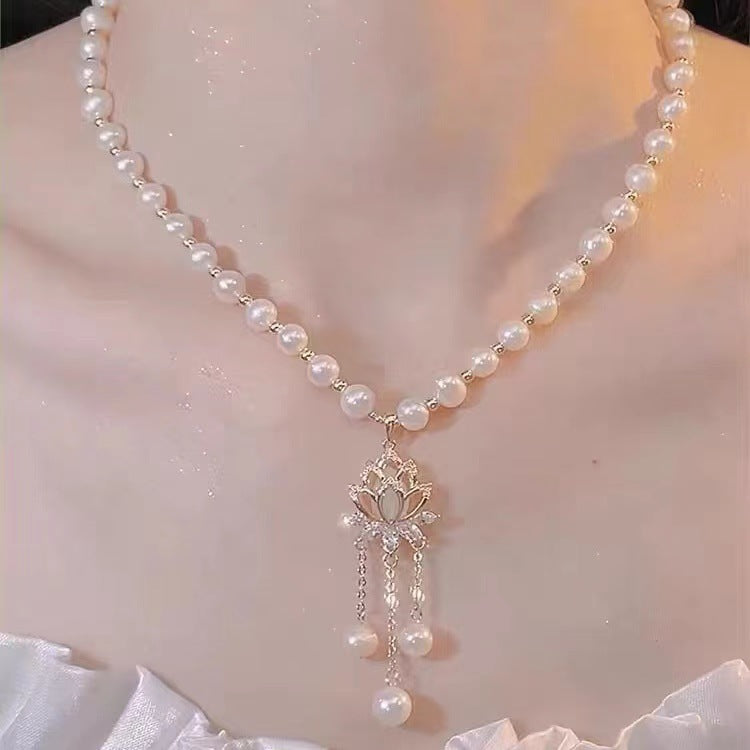 Women's National Style Step Lotus Pearl Light Necklaces