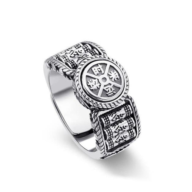 Retro Distressed Good Luck Comes Moving Rings