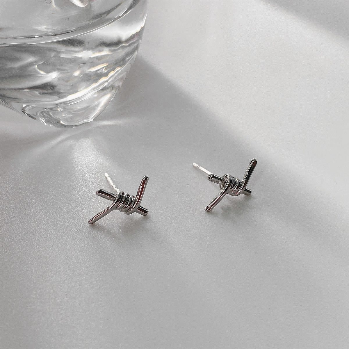 High-grade Female Niche Vintage Pearl Flower Elegant Earrings