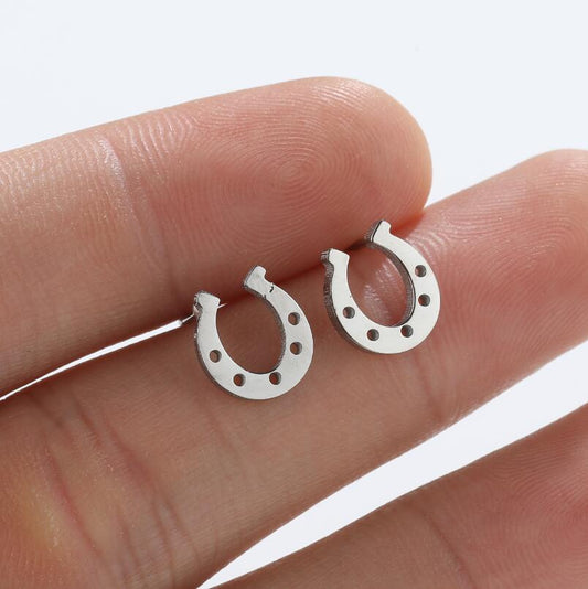 Women's Ornament Simple Fashion U-shaped Personalized Horseshoe Earrings