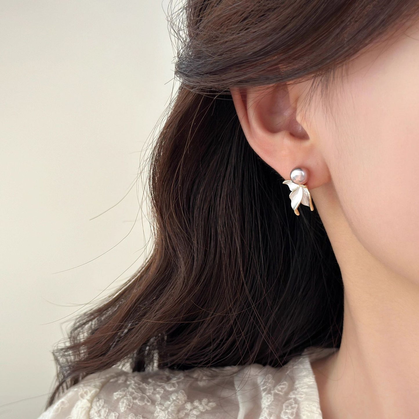 Fishtail Pearl Female Gentle Light Luxury Earrings