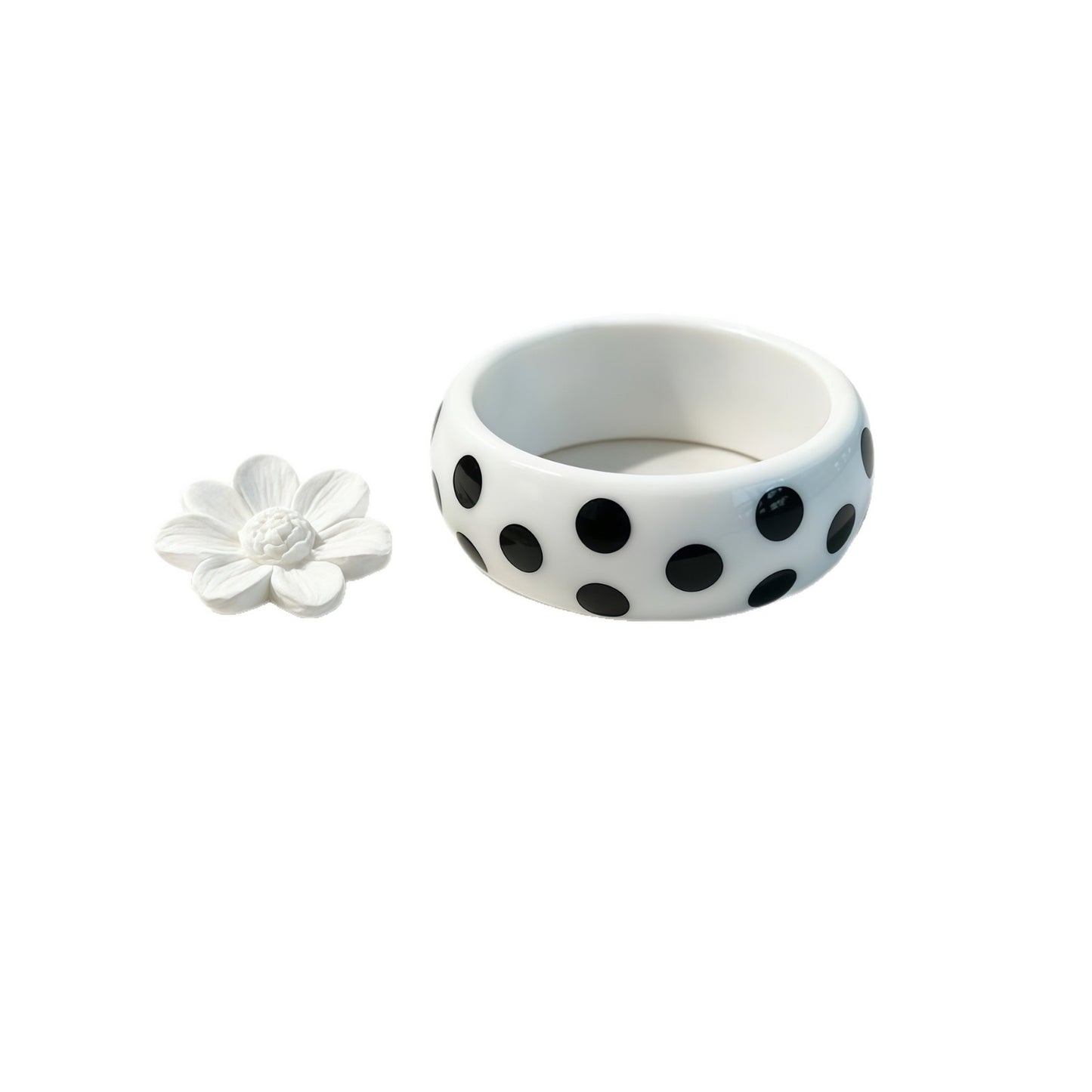 Black White Spots Symmetrical High-grade Resin Vintage Affordable Luxury Bracelets