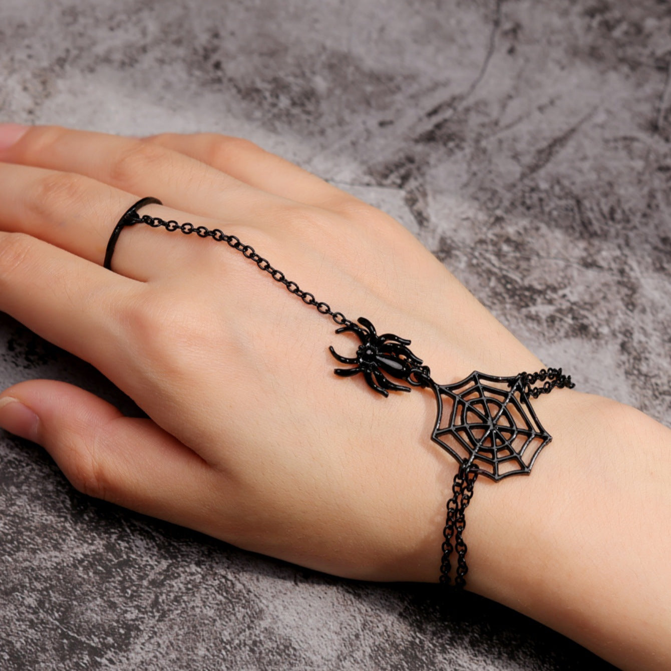 Personality Dark Punk Retro Diamonds Spider Bracelets