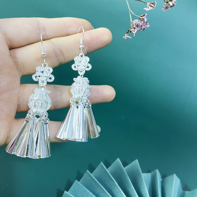 Personality Horn Bloom Vintage Eardrops Yi Earrings