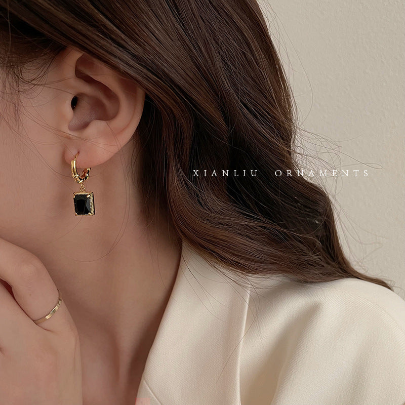 Women's Retro Black Zircon Ear High-grade Light Luxury Earrings
