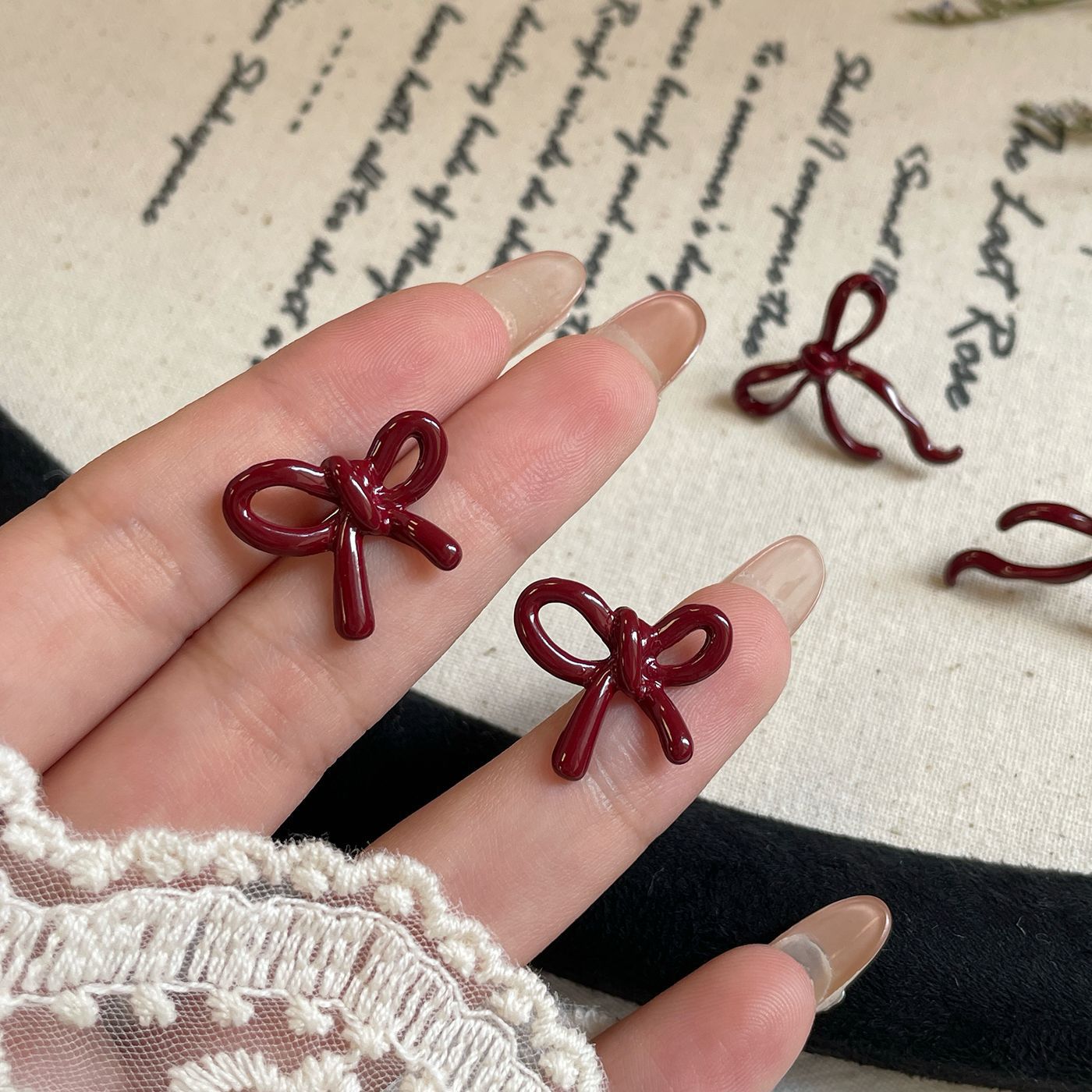 Bow Female White Sweet High Sense Earrings