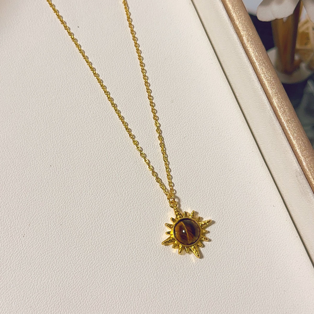 Tiger Eye Design Light Luxury Advanced Sense Elegance Retro Necklaces