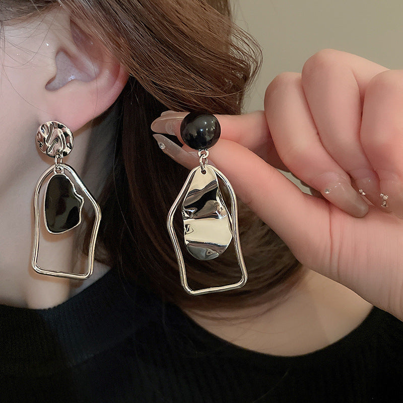 Women's Metallic Asymmetric Irregular Geometric Sier Pin Personality Simple Earrings