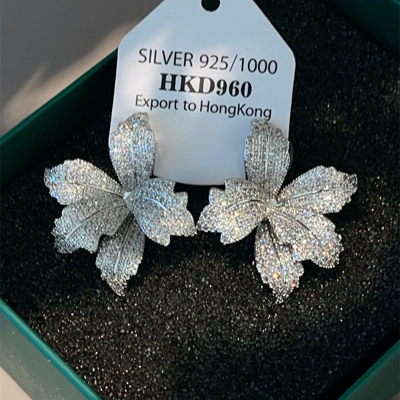 Inlaid Zircon Flower Niche Temperament Style Earrings