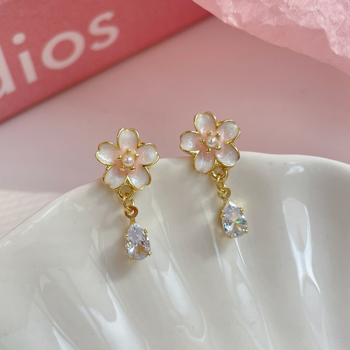 Sier Needle Sweet Girly Niche Design Three-dimensional Light Earrings
