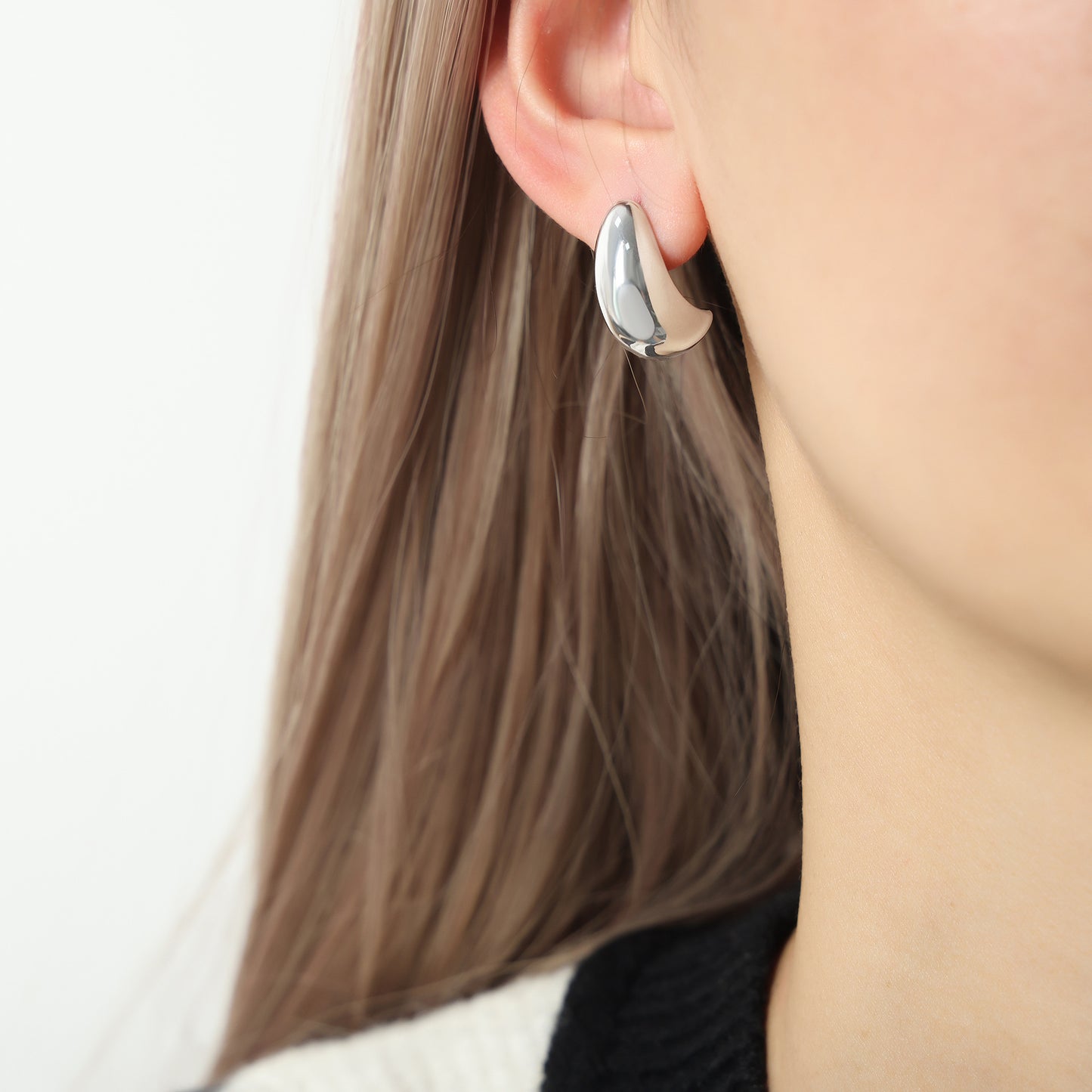 Retro Affordable Luxury Metal Shaped Design Earrings