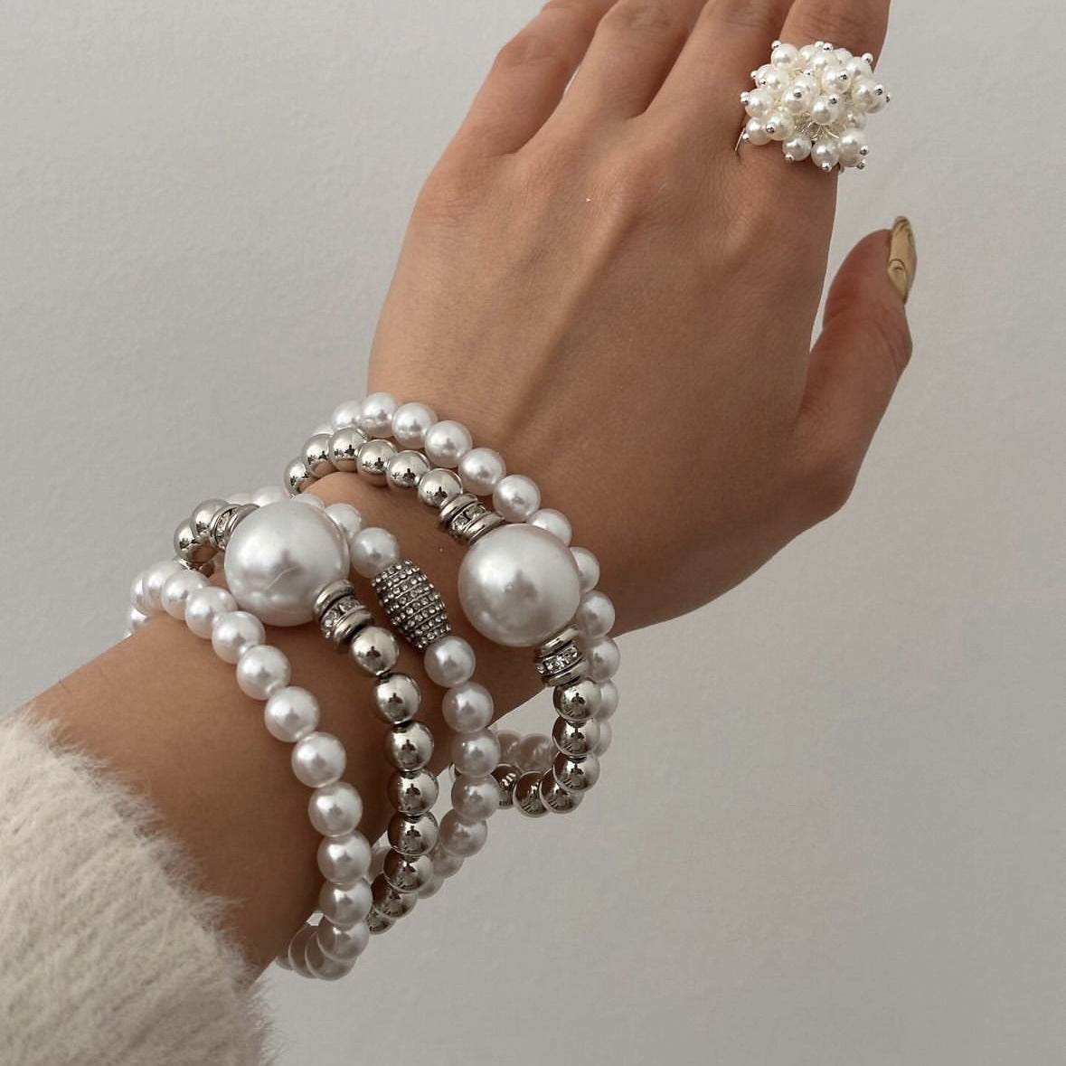 Exaggerated Pearl Twin Suit Temperament Big Bracelets
