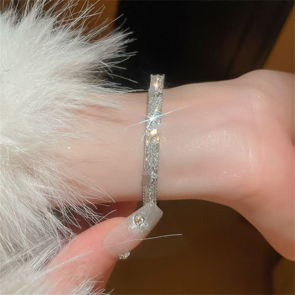 Four-leaf Flower Light Luxury High-grade Zircon Full Diamond Niche Bracelets