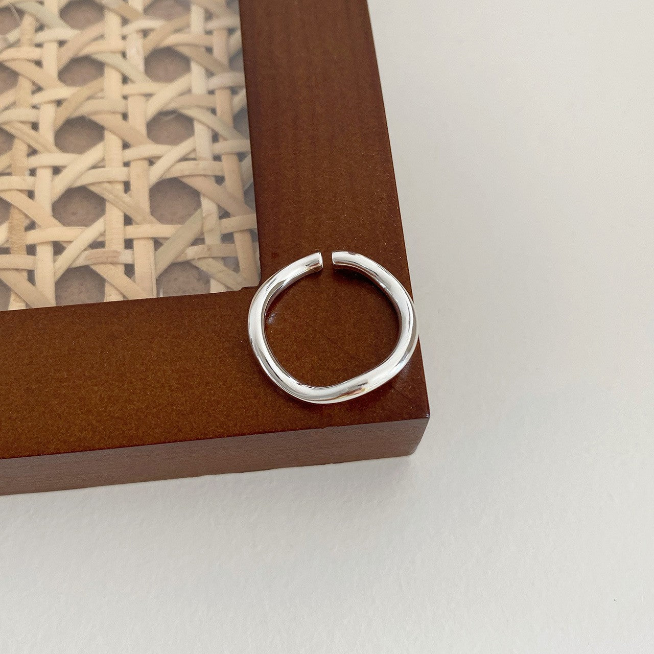 Women's Hollow Wave Geometric Open Trendy Design Rings