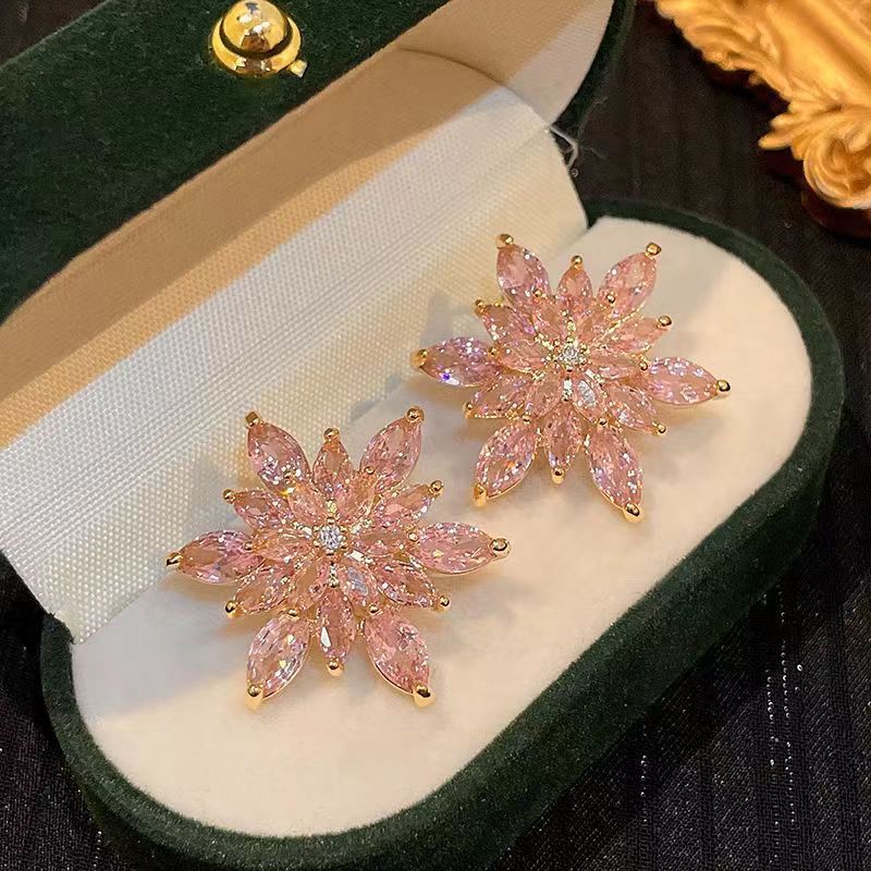 Sier Needle Simple Exquisite Square Zircon Light Luxury High-grade Earrings